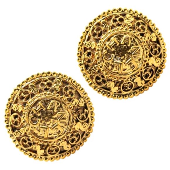 CHANEL CC Logos Round Clip-On Earrings Gold Tone Auth #1164 - Picture 1 of 4